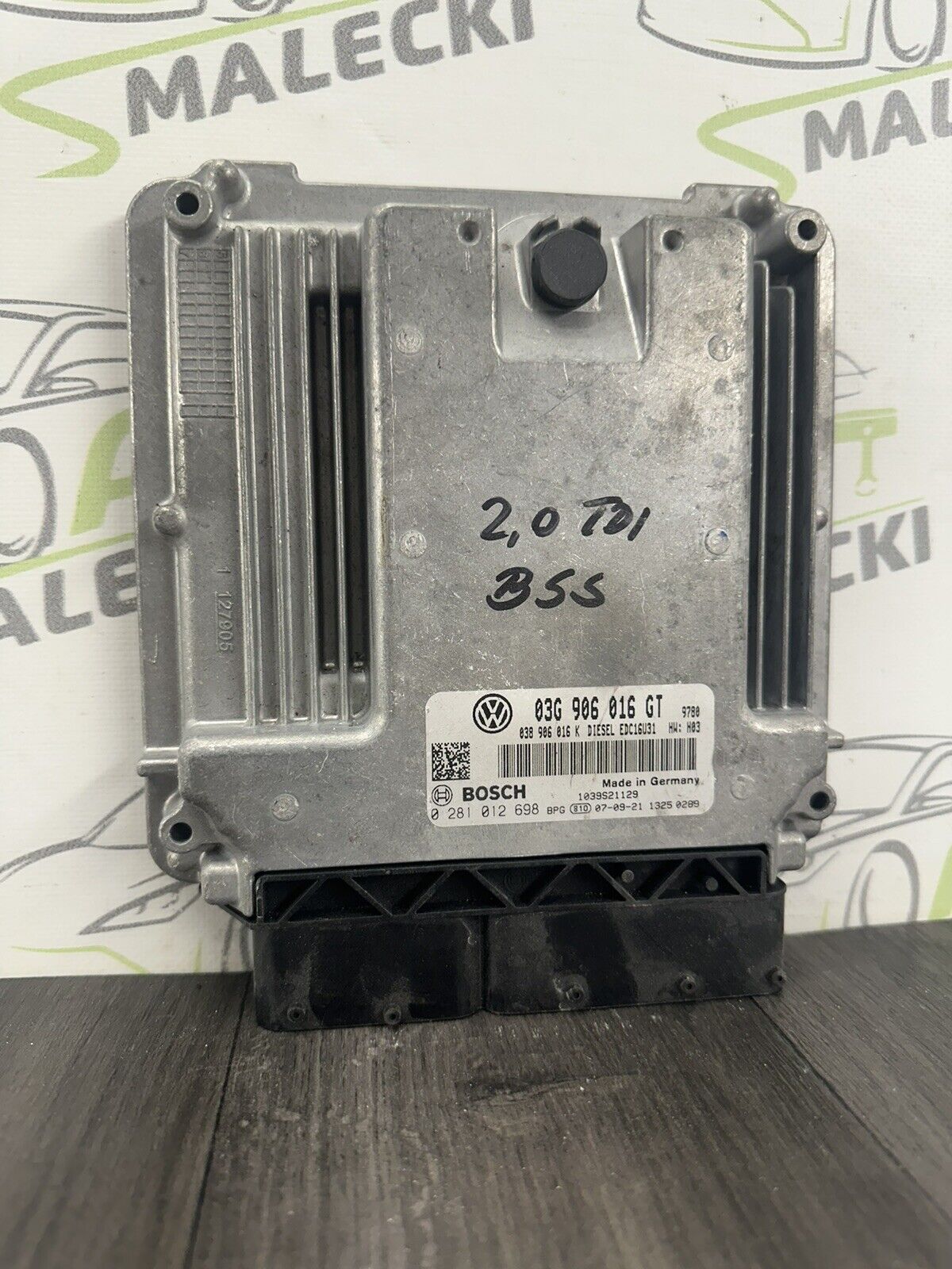 6304405