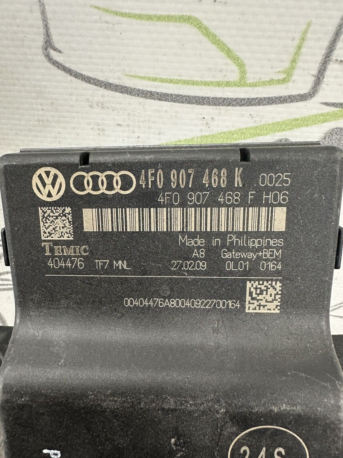 6304648