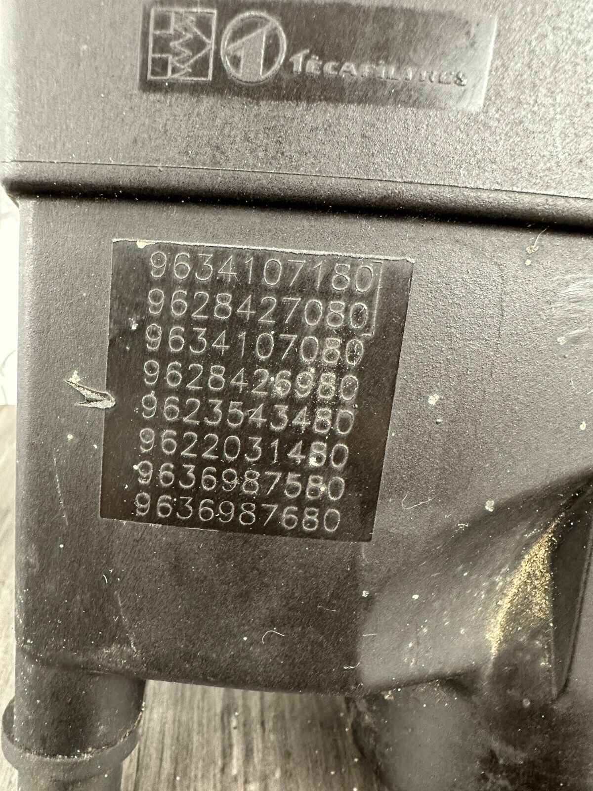 6305976
