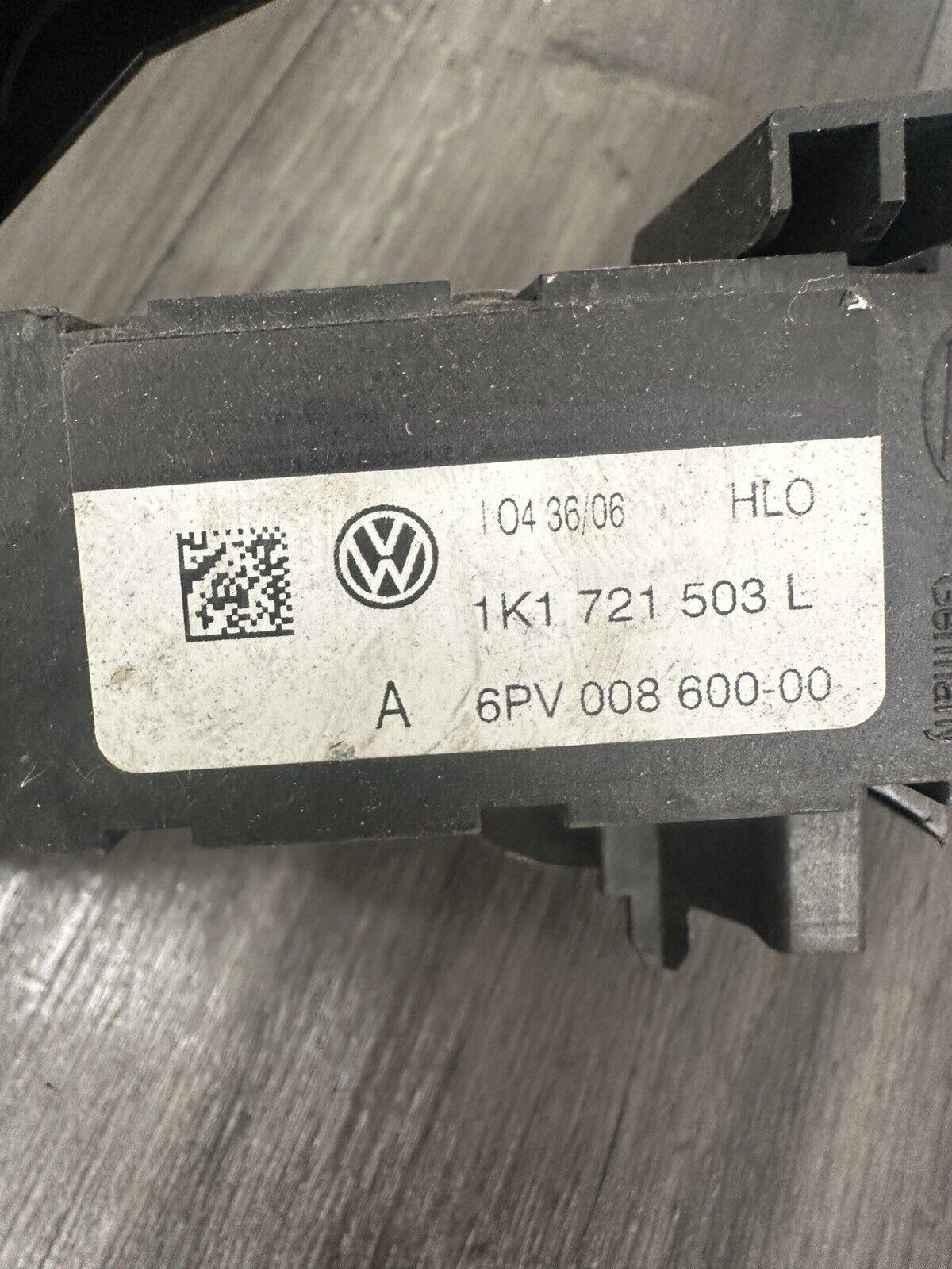 6308560