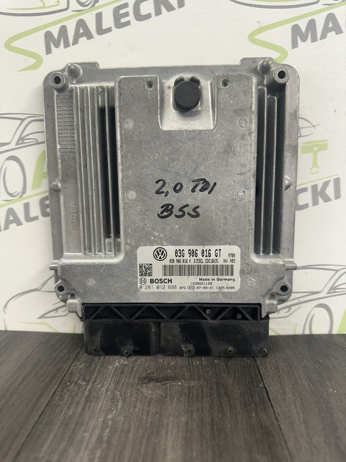 6304405