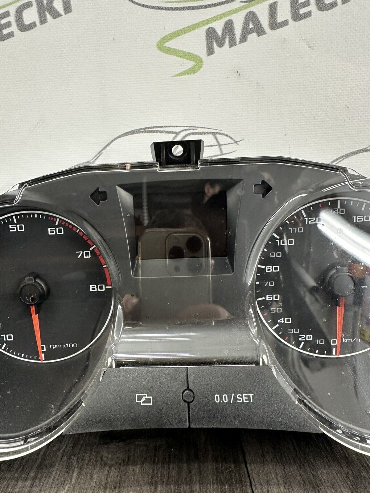 6305853