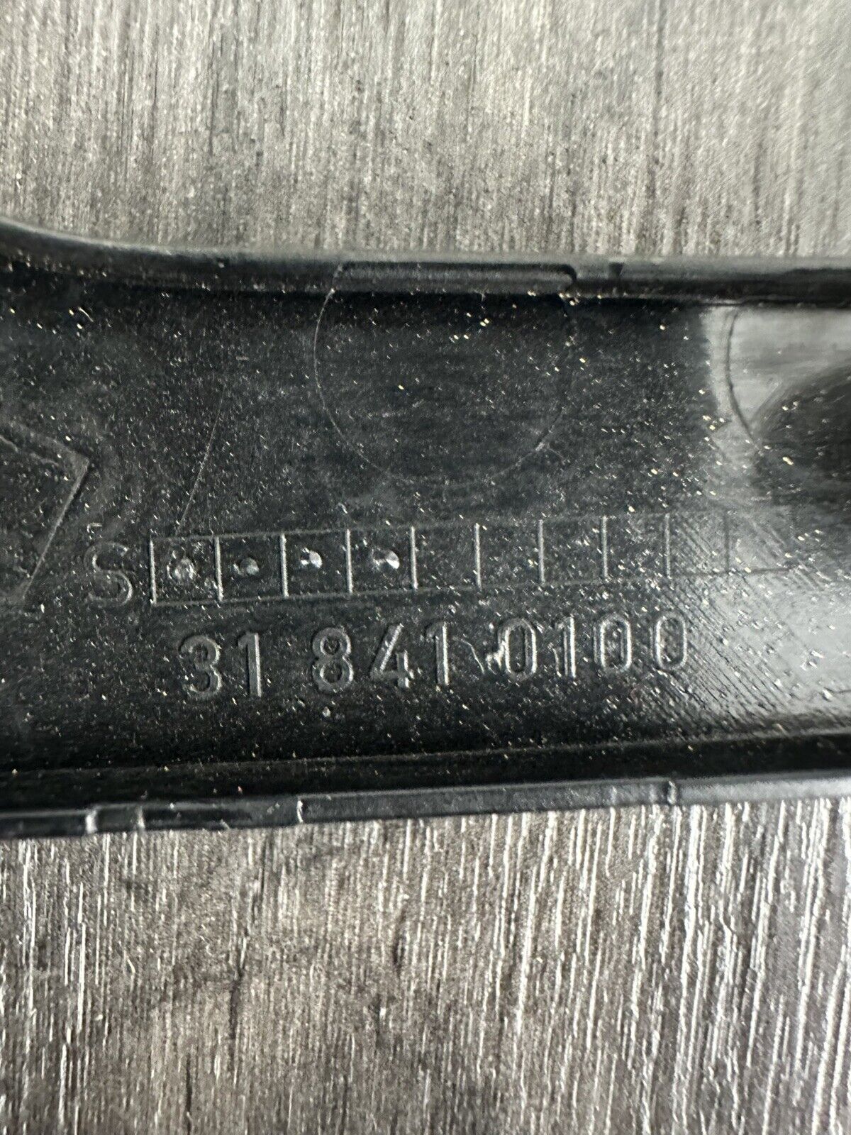 6305990