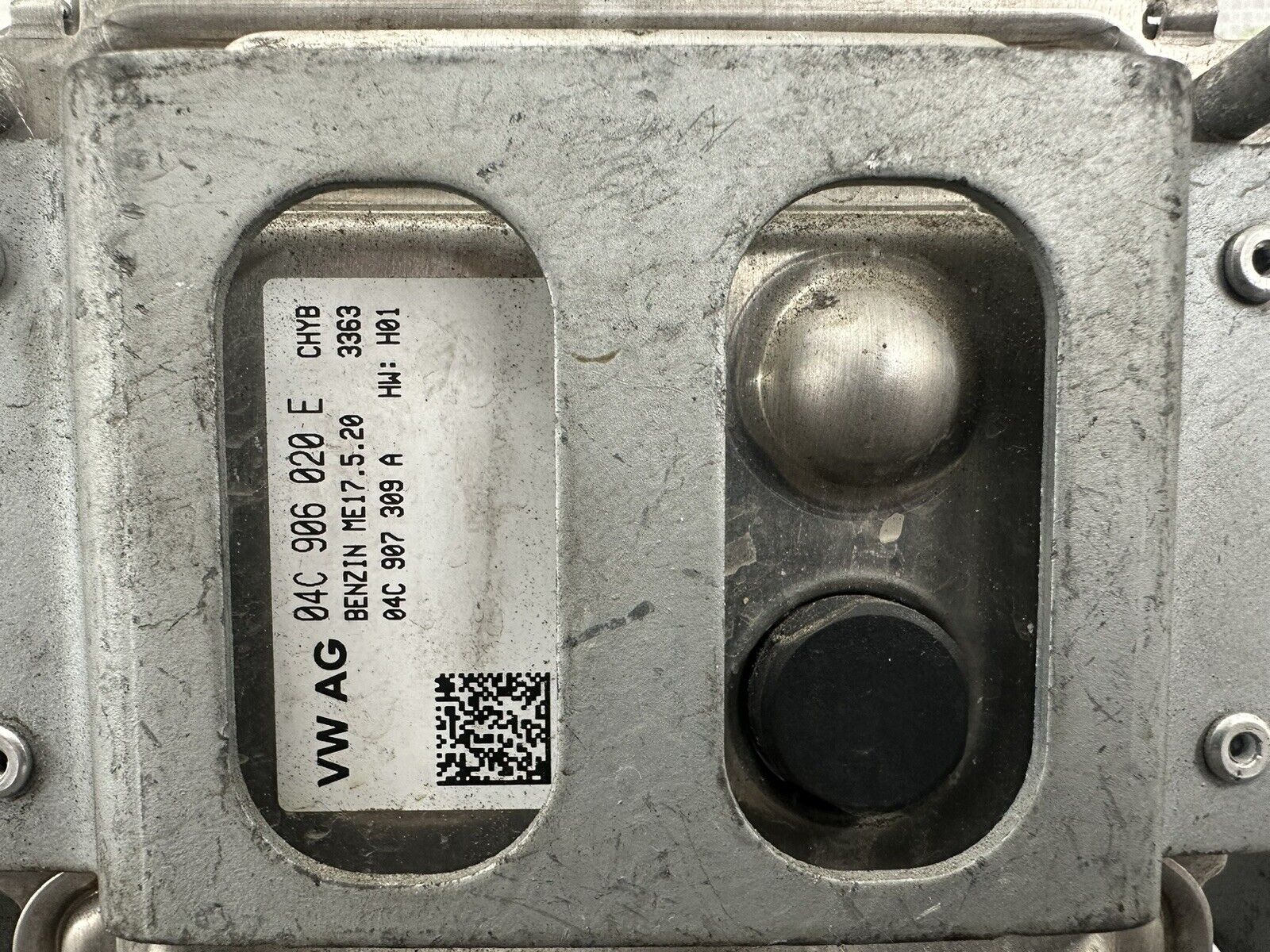 6304713
