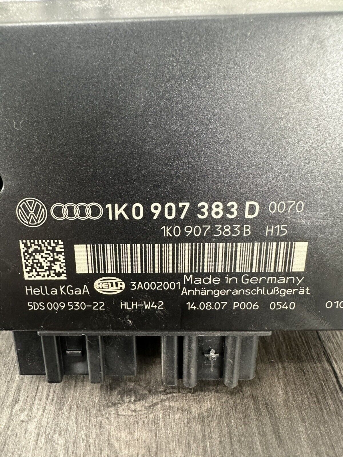 6305943