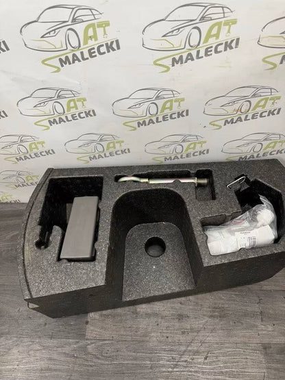 6J0863470 Pannenset Werkzeugkasten Seat Ibiza 6J Modelle