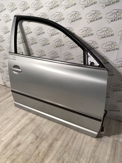 Türe Tür Vorne Rechts Skoda SuperB Modelle 3U Farbe 9156 Silber