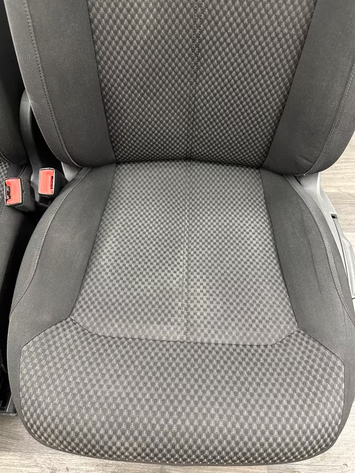 Sitze Innenausstattung SHZ Vw Passat 3AA B7 Kombi ab 2011 Bj Stof