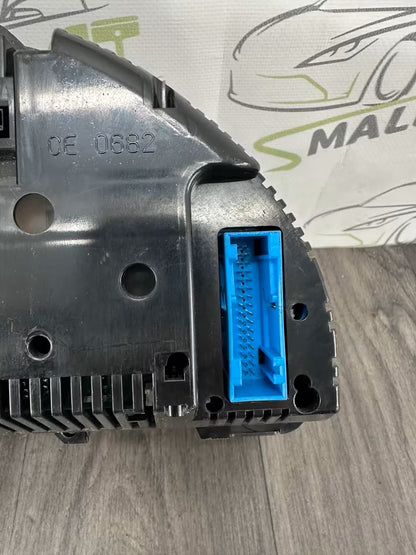 8E0920931P Tacho Kombiinstrument Audi A4 B7 8E 8H 2,7 Tdi Diesel