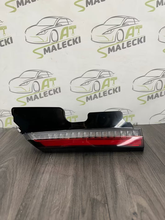 250852-02R Rücklicht Heckleuchte Rechts Volvo C40 Modell