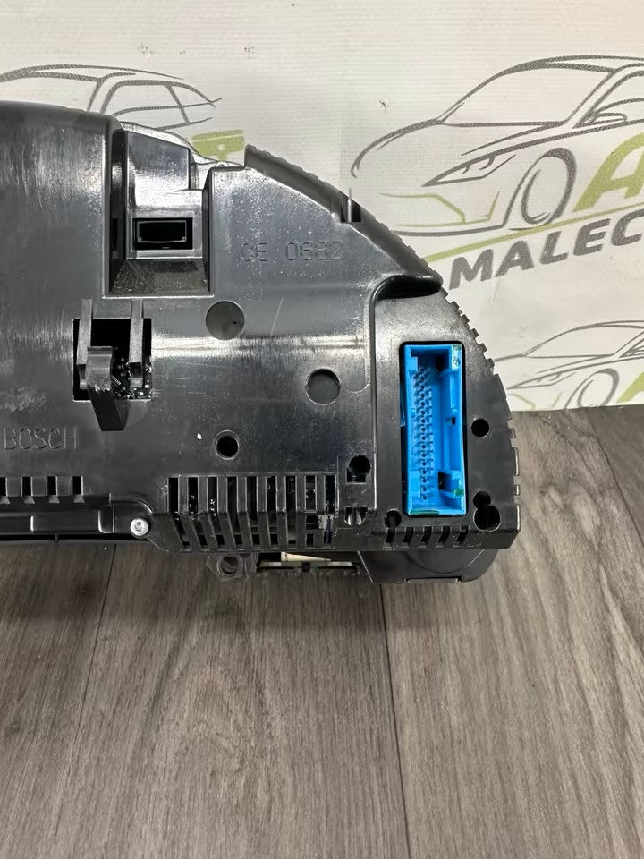 8E0920932 Tacho Kombiinstrument Audi A4 B7 8E 8H 2,0 Tdi 153000km
