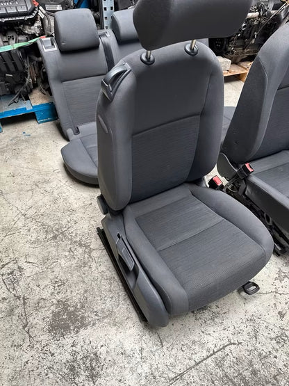 Innenausstattung Sitze Vw Golf V 5 1K 3-Tür Modell Stoff