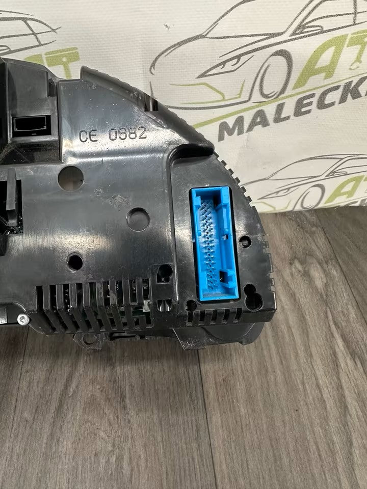 8E0920931P Tacho Kombiinstrument Audi A4 B7 8E 8H 1,9 Tdi