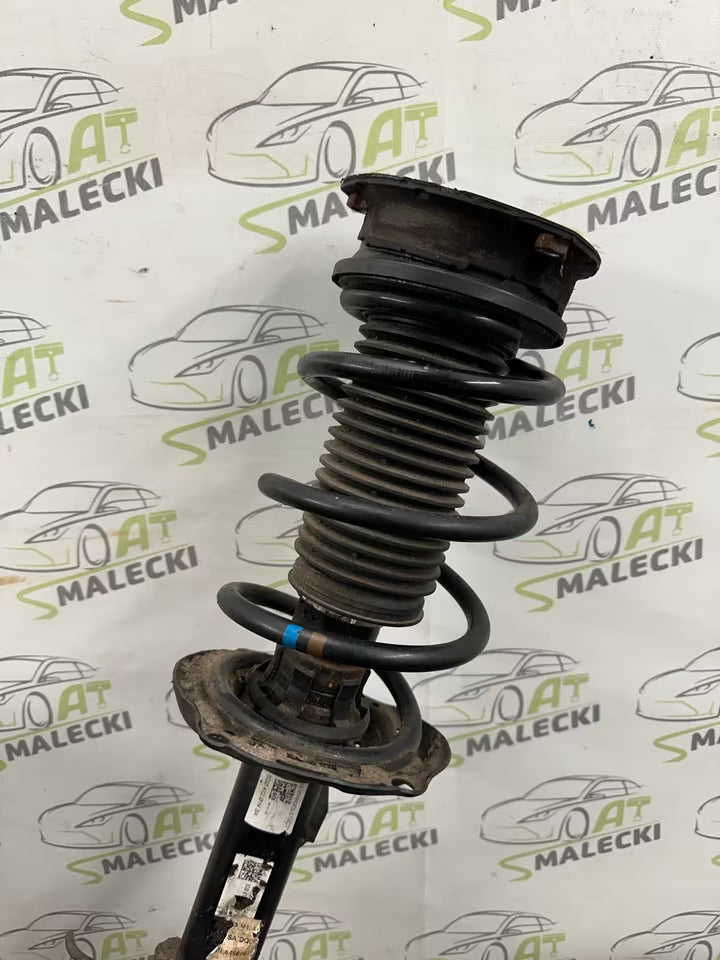 Achsschenkel Radnabe Federbein Rechts Vw Golf VII 7 5G Modell 5Q0