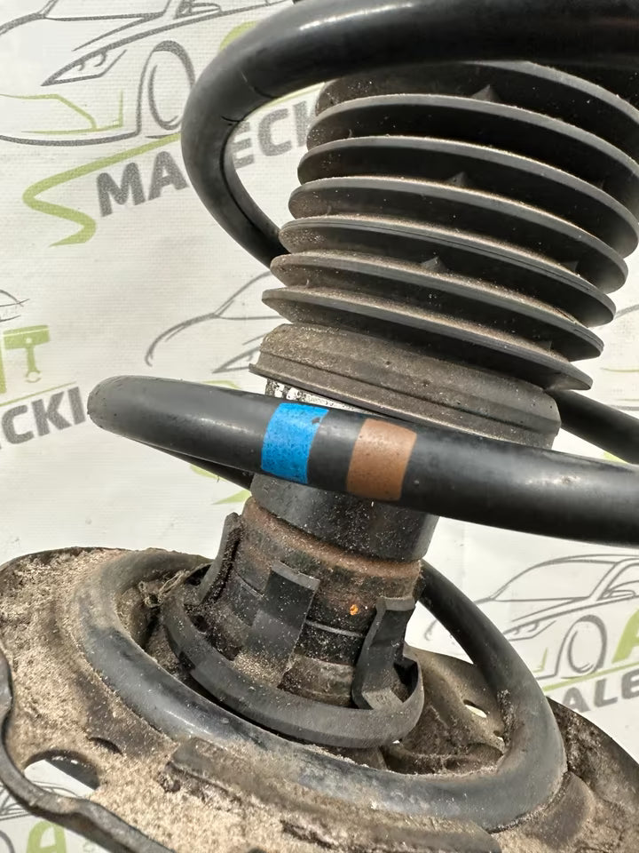 Achsschenkel Radnabe Federbein Rechts Vw Golf VII 7 5G Modell 5Q0