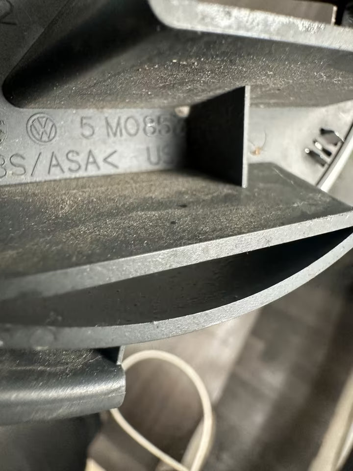 5M0853601 VW Logo Emblem Kühlergrill VW Touran