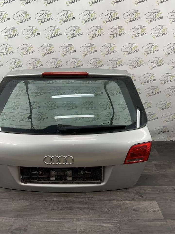 Heckklappe Kofferraum Deckel Audi A3 8P 4-Tür Farbe LY7W Silber