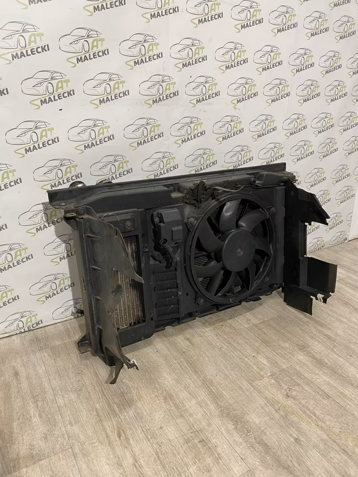 Lock carrier front mask complete Citroën C4 1.6 HDI 2005 year of manufacture