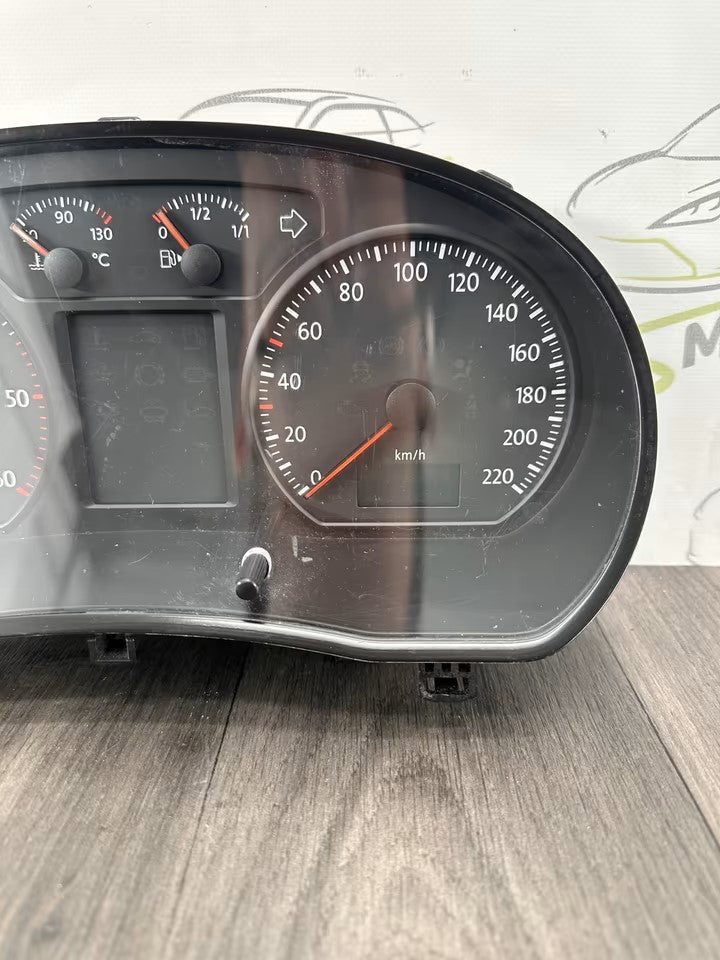 6Q0920825F Tacho Kombiinstrument Vw Polo 9N3 Modell 1,4 TDI