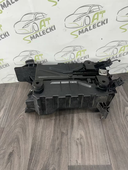 13498274 Batteriehalterfach Batteriekasten Opel Corsa E