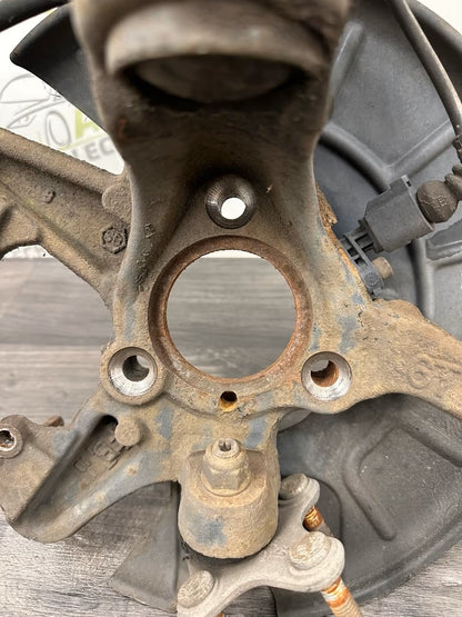 Achsschenkel Radnabe Federbein Rechts Vw Golf VI 6 5K 1,6 Tdi