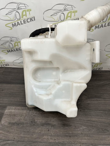 Windscreen washer reservoir including pumps SRA VW Polo 6R models 6R0955453