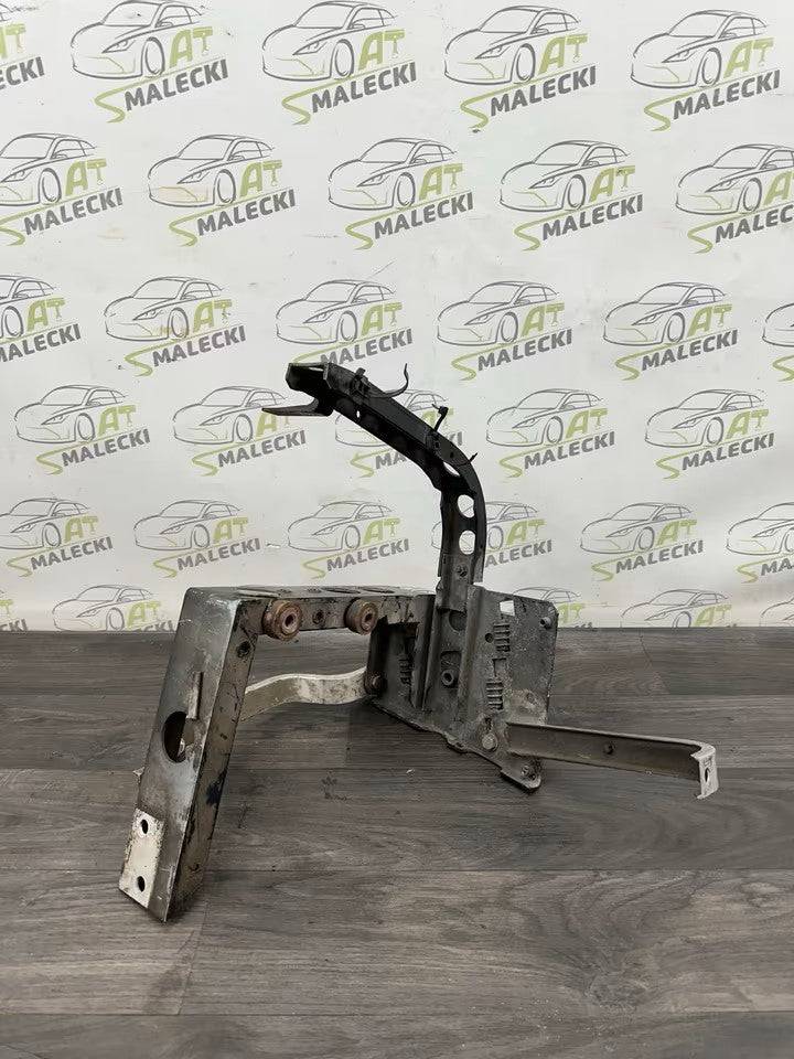 4D0821138AE Kotflügel Halter Halterung Rechts Audi A8 D2 4D Model