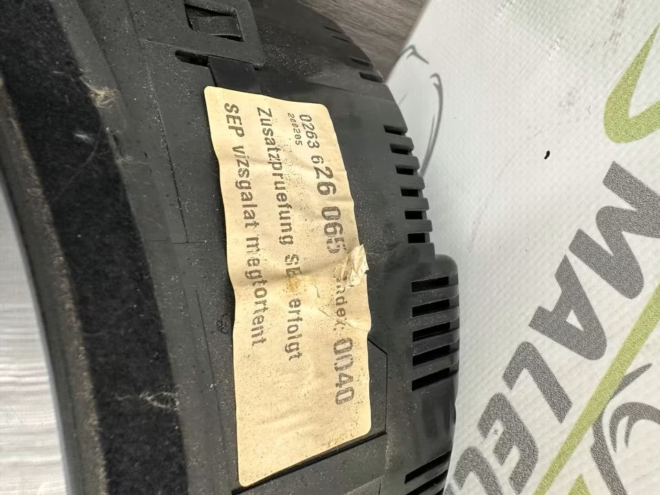 8E0920900R Tacho Kombiinstrument Audi A4 B7 8E 8H 2,0 Diesel
