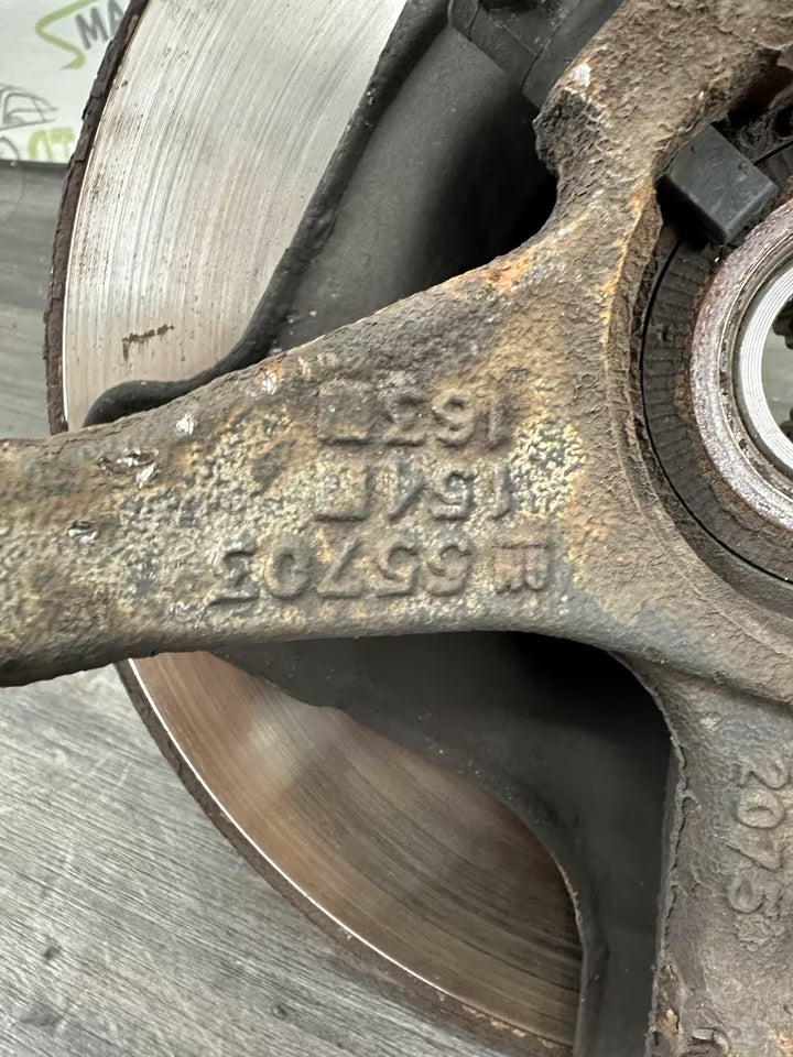 Achsschenkel Radnabe Federbein Links Opel Corsa D 1,3 CDTI 55703