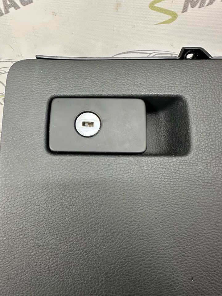 3C1857097BC Glove compartment storage compartment VW Passat 3C B6 04-10Bj