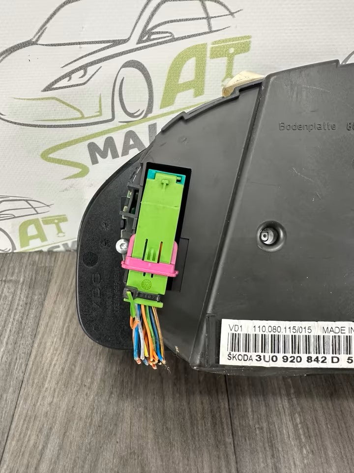 3U0920842D Tacho Kombiinstrument Skoda Superb 2,0 Tdi BSS 188000
