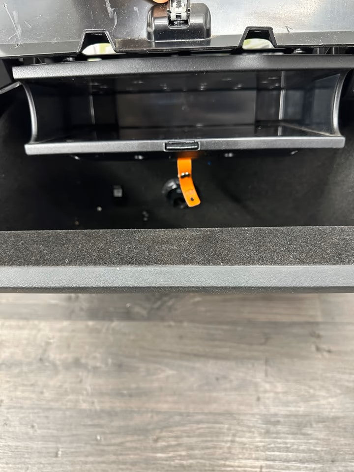 3C1857097BC Glove compartment storage compartment VW Passat 3C B6 04-10Bj