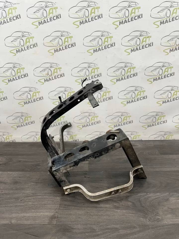 4D0821138AE Kotflügel Halter Halterung Rechts Audi A8 D2 4D Model