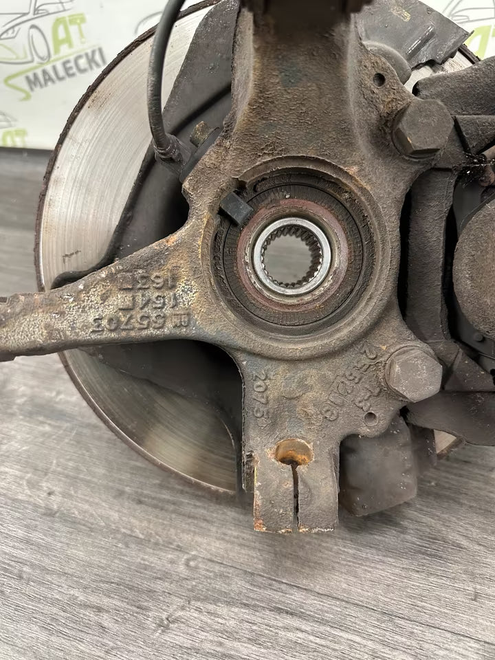 Achsschenkel Radnabe Federbein Links Opel Corsa D 1,3 CDTI 55703