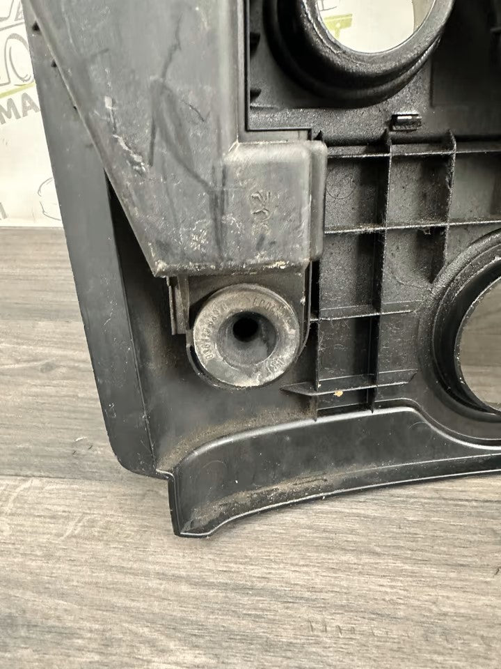 03C129607F Motorabdeckung Luftfiltergehäuse 1,6 FSI Vw Modelle
