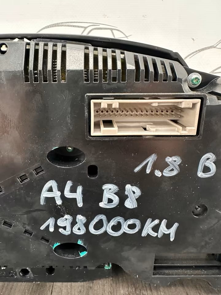 8K0920930A Tacho Kombiinstrument Audi A4 8K B8 1,8 TFSI Benziner