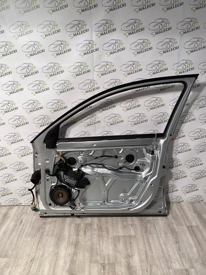 Türe Tür Vorne Rechts Skoda SuperB Modelle 3U Farbe 9156 Silber