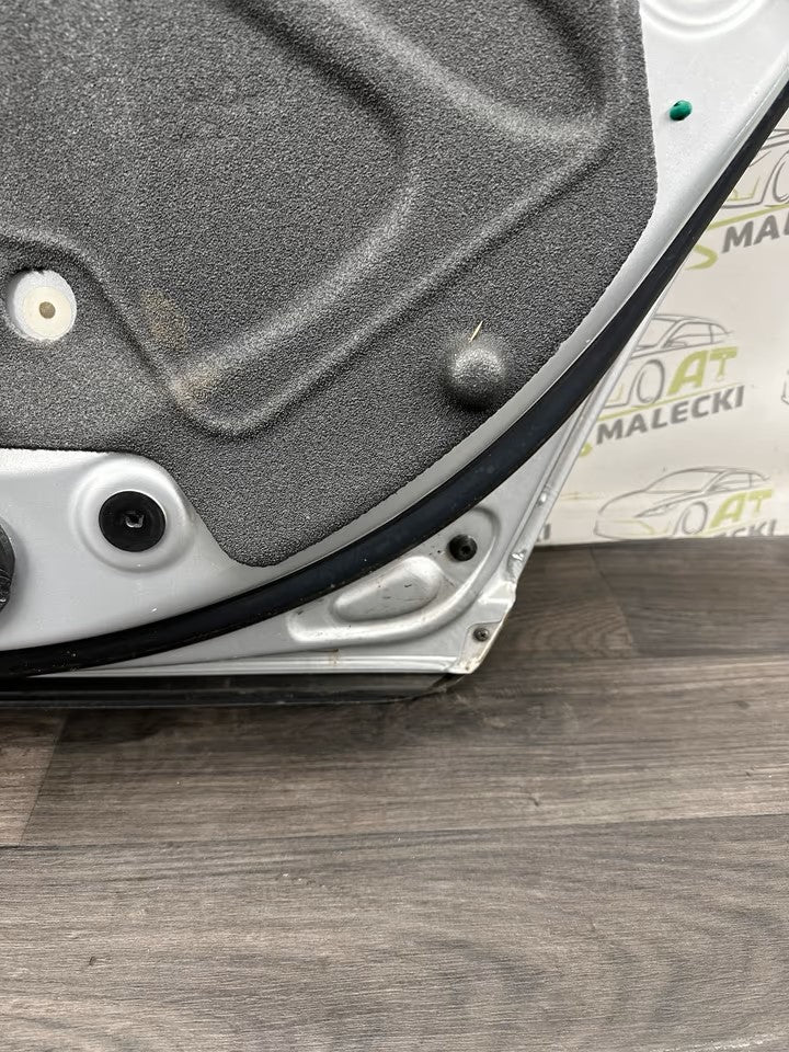 Door Rear Right Audi A4 8E B7 Model Color LY7W Silver