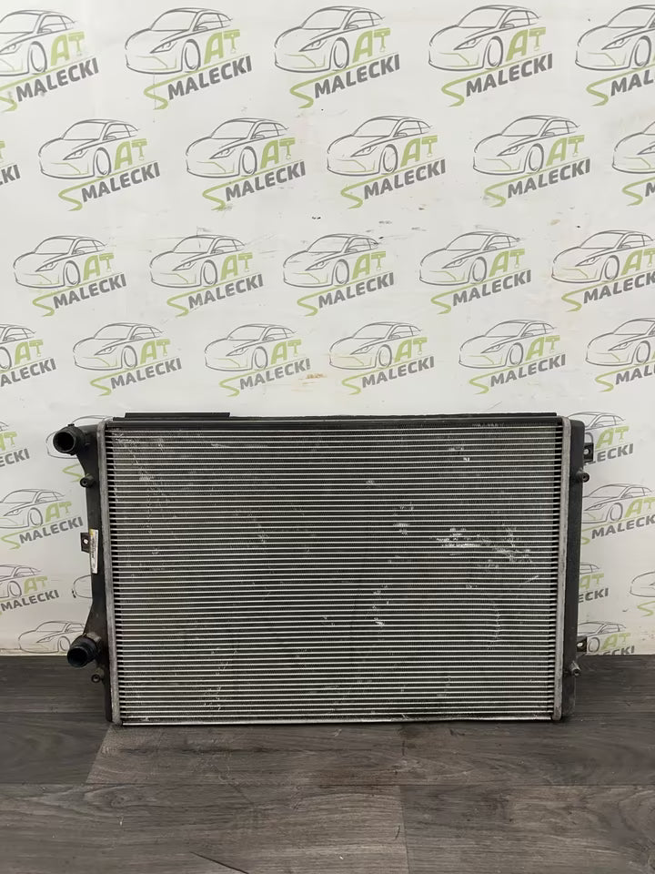 1K0121251C Kühler Wasserkühler Vw Golf Vw Touran Benziner 1,4 1,6