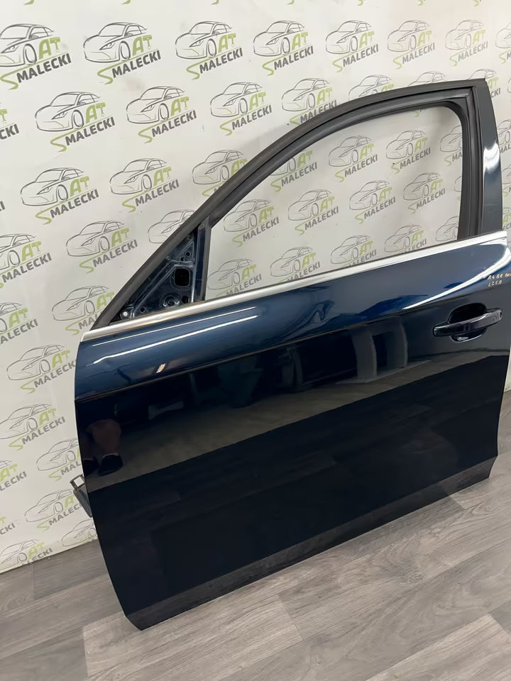 Türe Tür Vorne Links Audi A4 B8 8K0 Modell Farbe LZ5A Metallic
