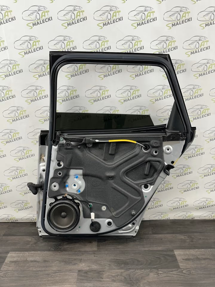 Door Rear Right Audi A4 8E B7 Model Color LY7W Silver