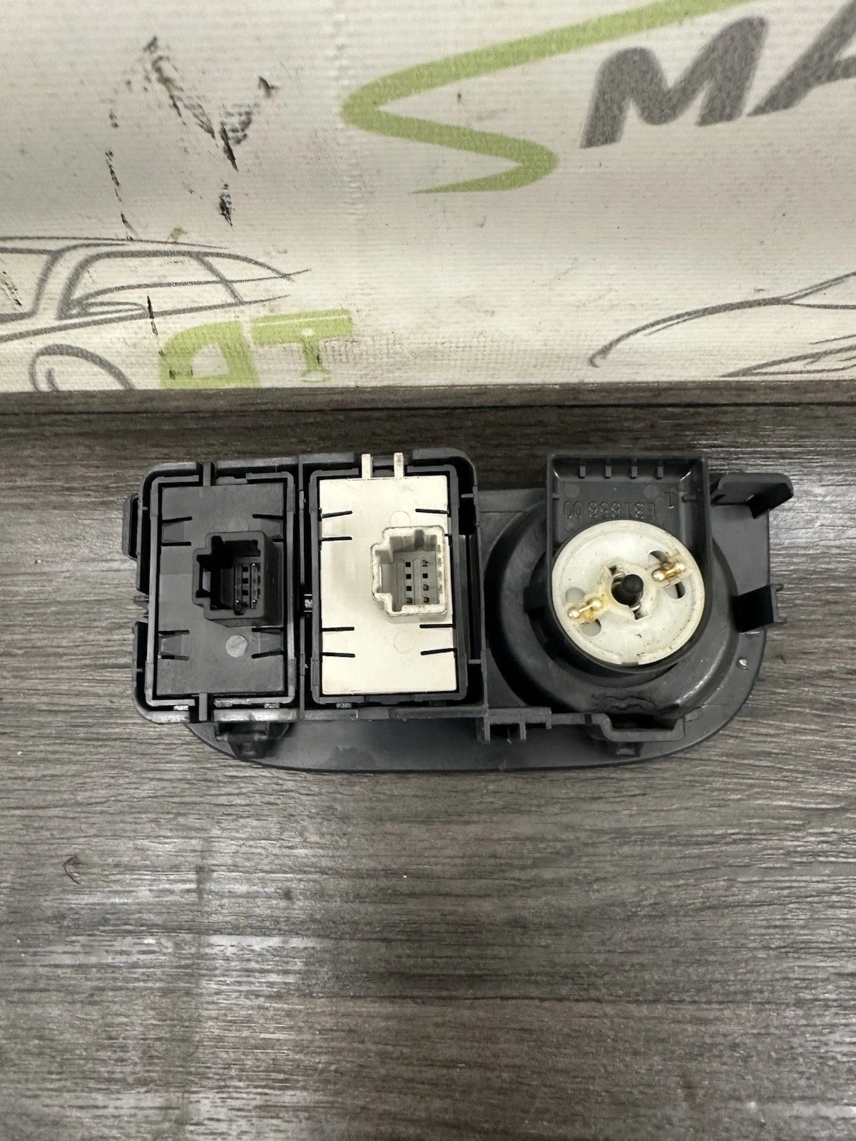 684937535R Spiegeleinstellung Schalter Bedieneinheit Dacia Sandero II