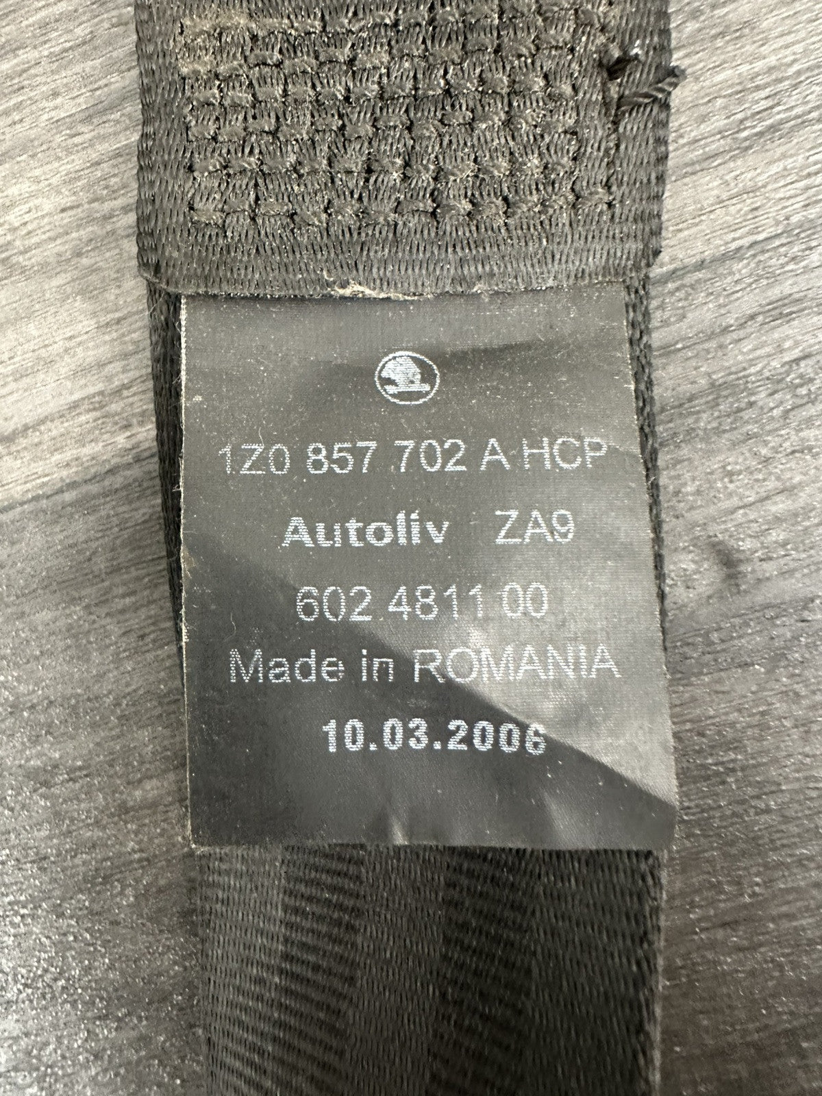6305658