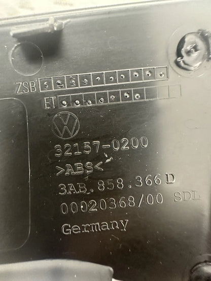 3AB858366D Armaturenbrett Tacho Verkleidung VW Passat B7 3AB 858 366 D