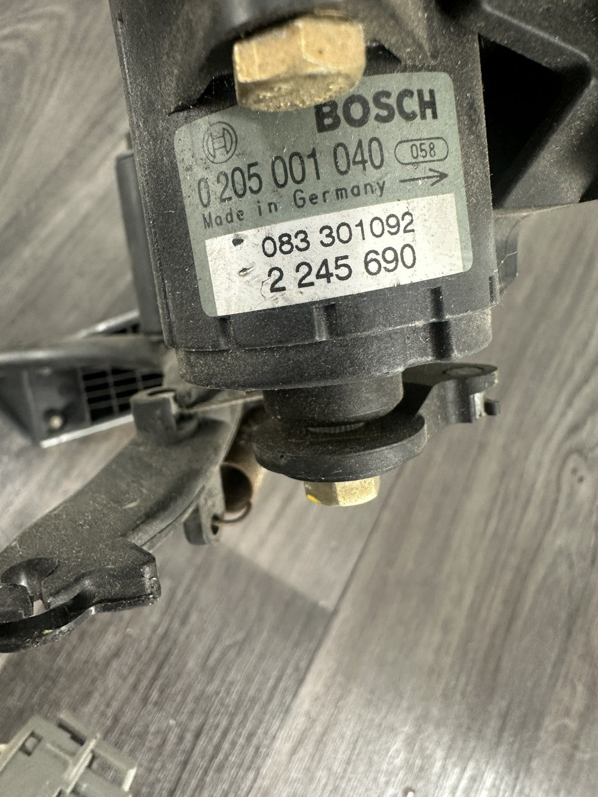 6308697